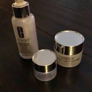 Clinique “Repairwear Laser Focus” set